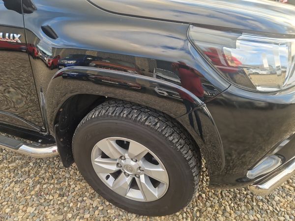 Toyota Hilux 2.4 D4D SR5 With Extras 358340224