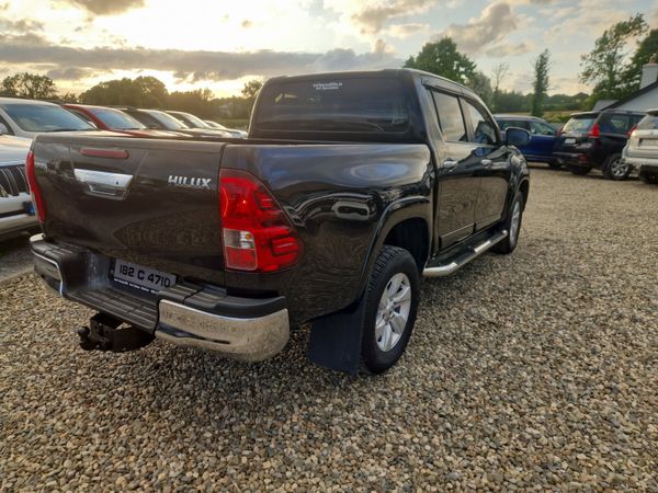 Toyota Hilux 2.4 D4D SR5 With Extras 358340276