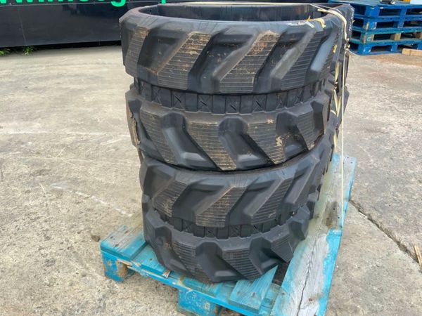UNUSED 400 x 72.5 x 76 RUBBER TRACKS........4072. 358384114