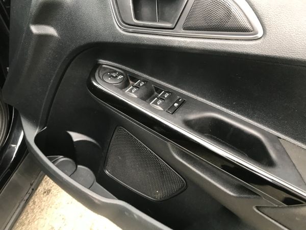 152 Ford B-Max 1.4 Petrol Nct & Tax 358388395