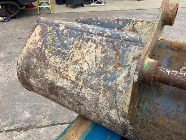 60" STRICKLAND GRADING BUCKET...45mm PINS..689-2 358406340
