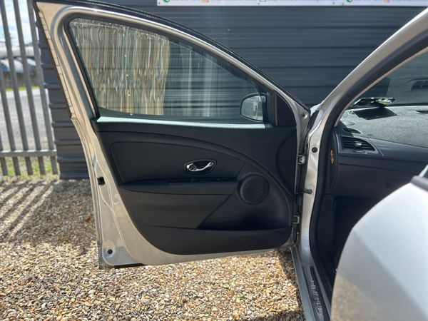 Renault Megane 2015 358406375