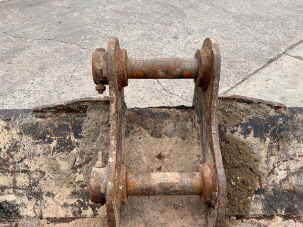 60" RHINOX GRADING BUCKET.....45mm PINS.....689. 358406478
