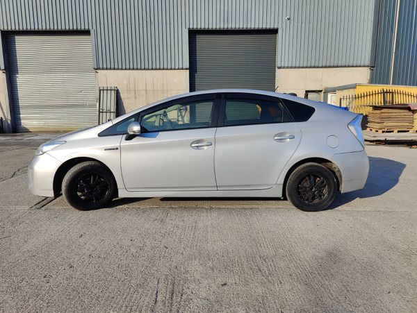 2015 Toyota Prius  Self Charging Hybrid 358417773