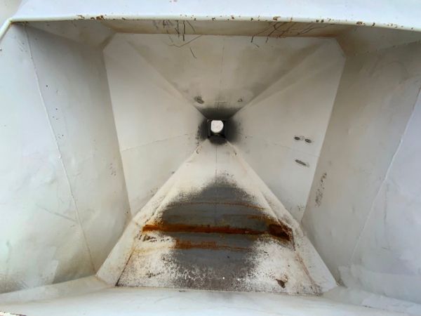 CONQUIP 2000Lts CONCRETE COLUMN FILL SKIP.......3 358419080