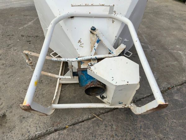 CONQUIP 2000Lts CONCRETE COLUMN FILL SKIP.......3 358419092
