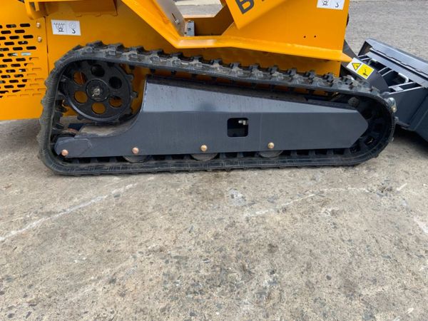 BISON TEK  COMPACT SKID STEER LOADER.....1536. 358411913