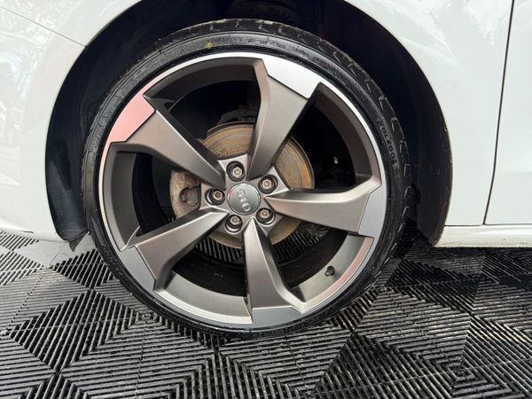 Audi A1 358424652