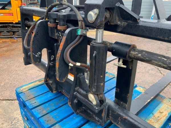 72" TILTING FORK CARRIAGE ATTACHMENT....4019 358495874