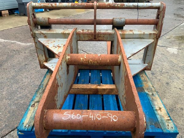 2020 PALLET FORK ATTACHMENT...90mm PINS......3536. 358496204
