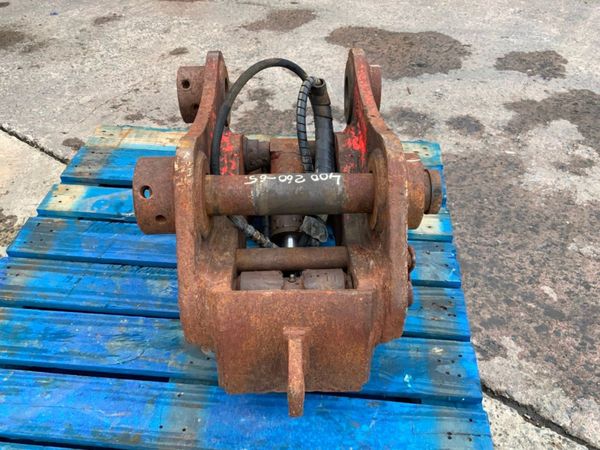 DOUBLE LOCK HYDRAULIC QUICK HITCH....65mm PINS... 358505074