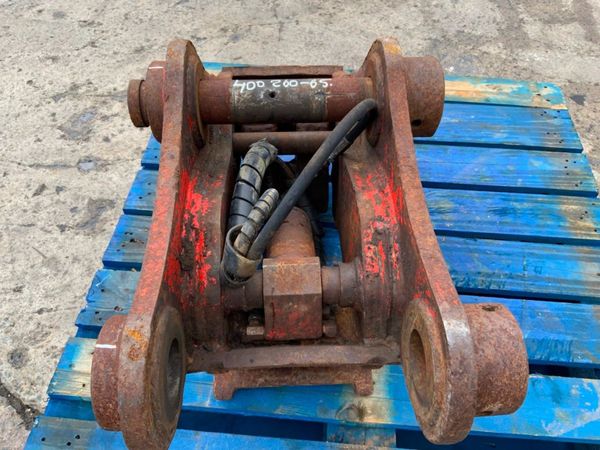 DOUBLE LOCK HYDRAULIC QUICK HITCH....65mm PINS... 358505073