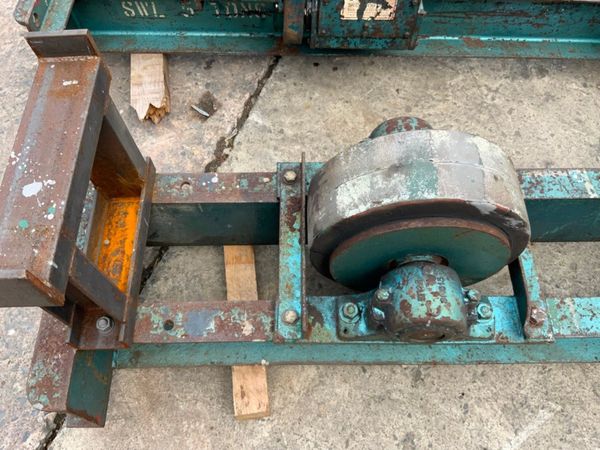 WELDING ROTATOR / POSITIONER ROLLERS......240v. 358536535