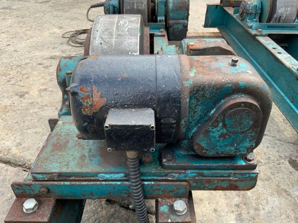 WELDING ROTATOR / POSITIONER ROLLERS......240v. 358536539