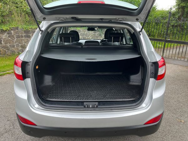Hyundai ix35 ** ON HOLD 358607485