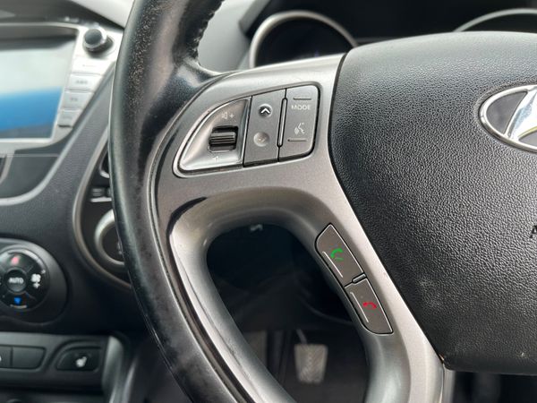 Hyundai ix35 ** ON HOLD 358607498