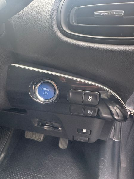 TOYOTA PRIUS HYBRID AUTOMATIC 358601859