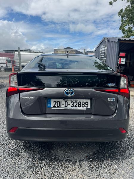 TOYOTA PRIUS HYBRID AUTOMATIC 358601851