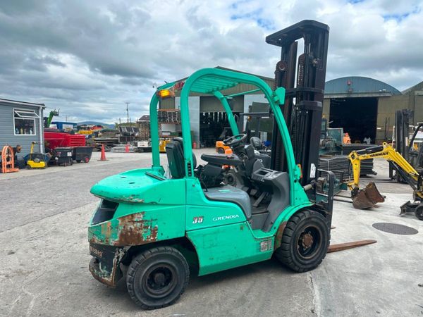 2009 MITSUBISHI 3 TON FORKLIFT....3 STAGE MAST 358695367