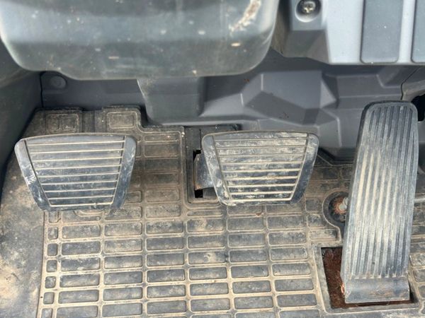 2009 MITSUBISHI 3 TON FORKLIFT....3 STAGE MAST 358695379