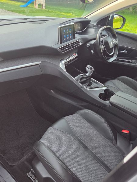 2017 PEUGEOT 3008 1.6HDI ALLURE 358747112