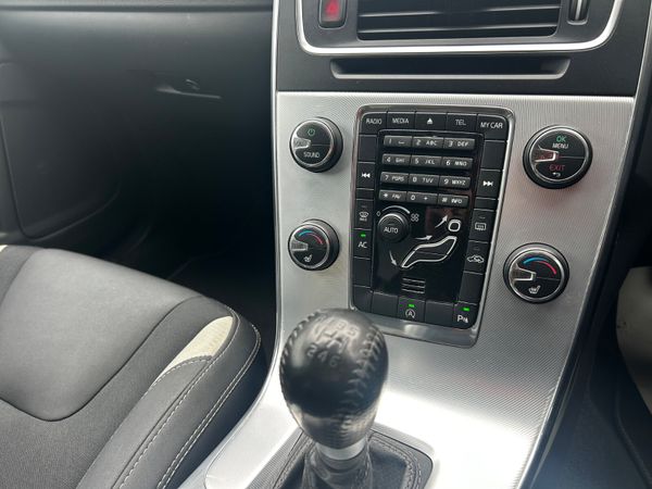 2013 VOLVO S60 R DESIGN 1.6d D2 358740876