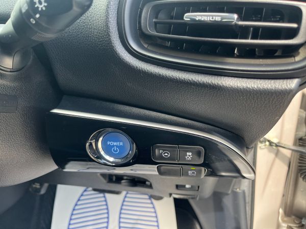 TOYOTA PRIUS 2018, 1.8 HYBRID AUTO LOW KMS 358771011