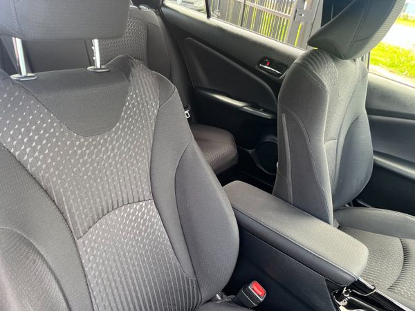 TOYOTA PRIUS 2018, 1.8 HYBRID AUTO LOW KMS 358771012