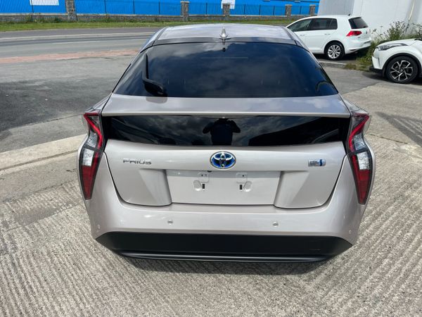 TOYOTA PRIUS 2018, 1.8 HYBRID AUTO LOW KMS 358771021