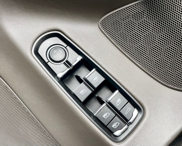 Porsche Panamera 3.0 (FACELIFT/NEW NCT/TAX) 358826923
