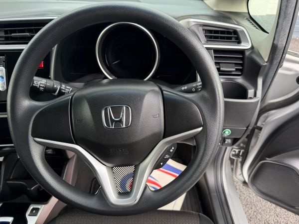 2015 Honda Fit 1.5 Hybrid auto Low Miles 44K 358867430