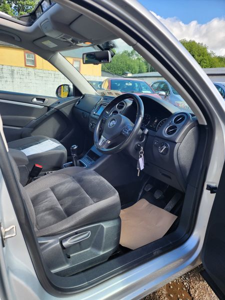 2015 Volkswagen Tiguan  2.0TDi Bluemotion 358964726