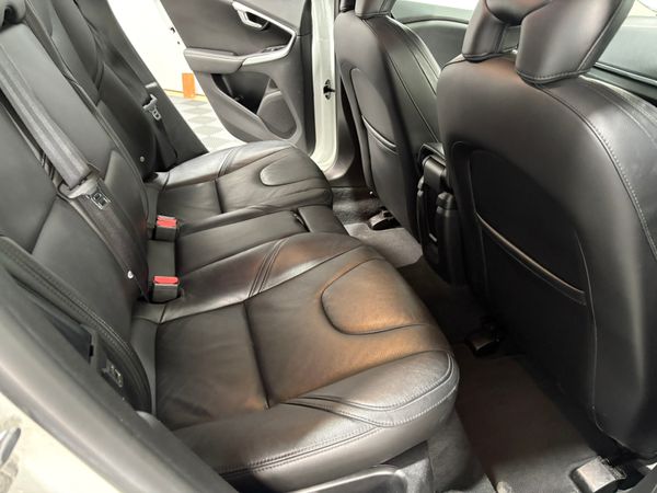 2014 Volvo V40 T4 1.6 Auto 180 Bhp 358975642