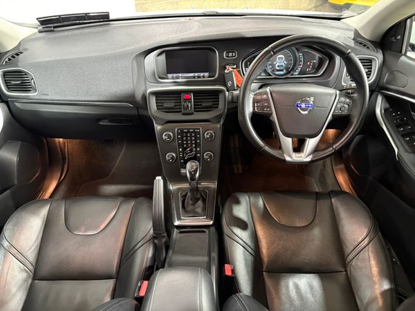 2014 Volvo V40 T4 1.6 Auto 180 Bhp 358975643