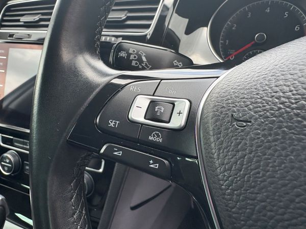 2018 VW Golf 1.4L AUTO Highline / 1YR WARRANTY 359000727