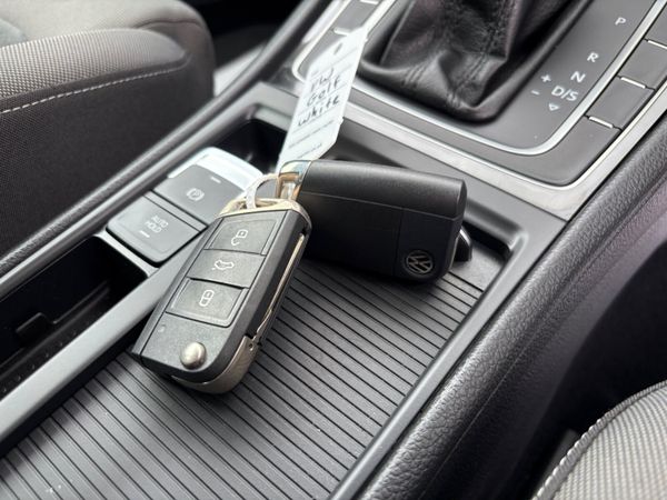 2018 VW Golf 1.4L AUTO Highline / 1YR WARRANTY 359000782
