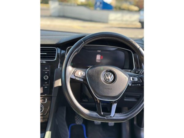 Volkswagen Golf Highline 2.0 TDI Manual 6speed FW 359013136