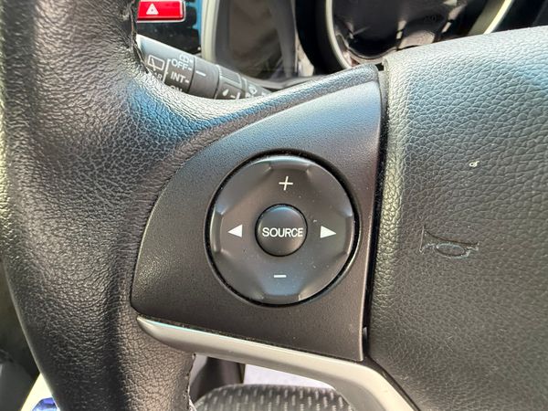 2016 Honda Jazz/Fit 1.5 Hybrid auto Top Specs 359057189