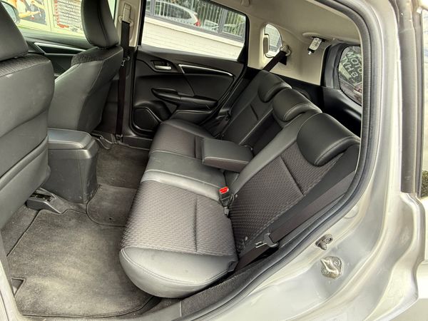 2016 Honda Jazz/Fit 1.5 Hybrid auto Top Specs 359057194