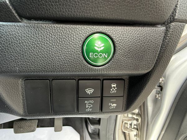 2016 Honda Jazz/Fit 1.5 Hybrid auto Top Specs 359057190