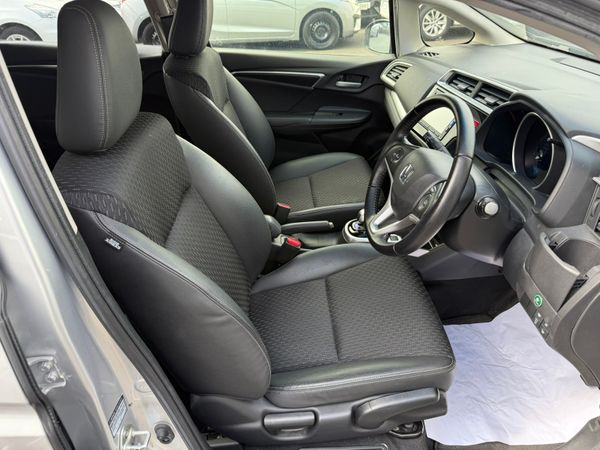 2016 Honda Jazz/Fit 1.5 Hybrid auto Top Specs 359057192