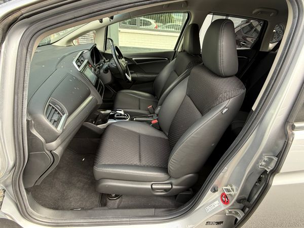 2016 Honda Jazz/Fit 1.5 Hybrid auto Top Specs 359057193
