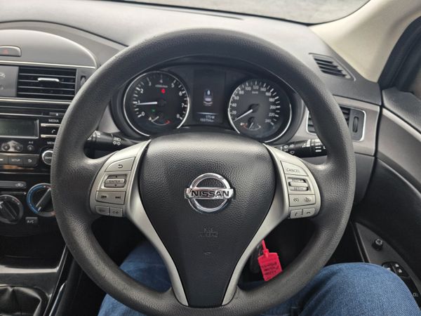 Nissan Pulsar 2015 359086470