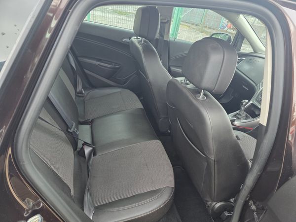 Opel Astra 2014 359083548