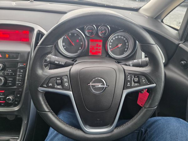 Opel Astra 2014 359083549