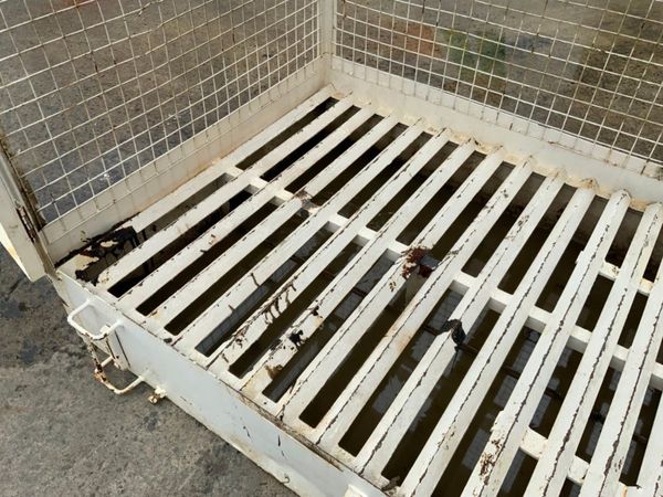 CHEMICAL STORAGE (COSHH) CAGE.......3712. 359094222