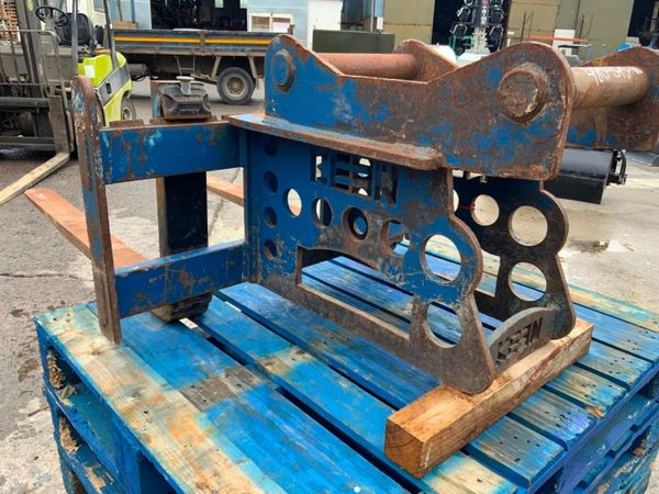ENGCON S60 HITCH....PALLET FORKS......3396 359104269