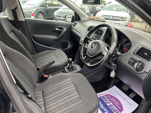 Volkswagen Polo 2016 1.0L  petrol Bluemotion 359114240