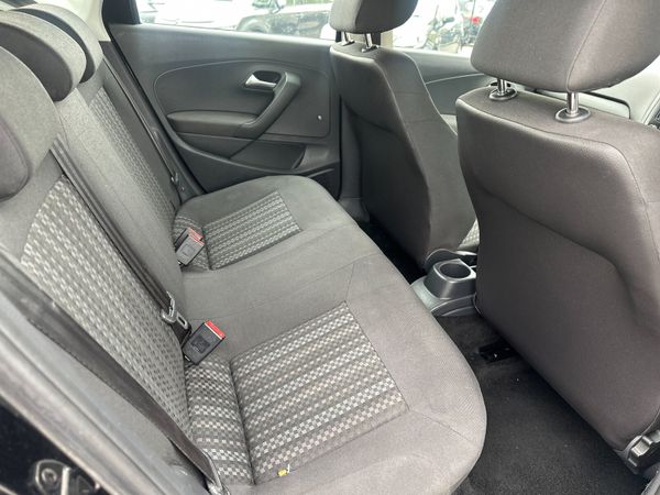 Volkswagen Polo 2016 1.0L  petrol Bluemotion 359114241