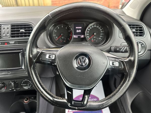 Volkswagen Polo 2016 1.0L  petrol Bluemotion 359114243
